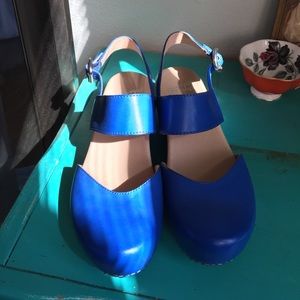 BRAND NEW blue leather heels